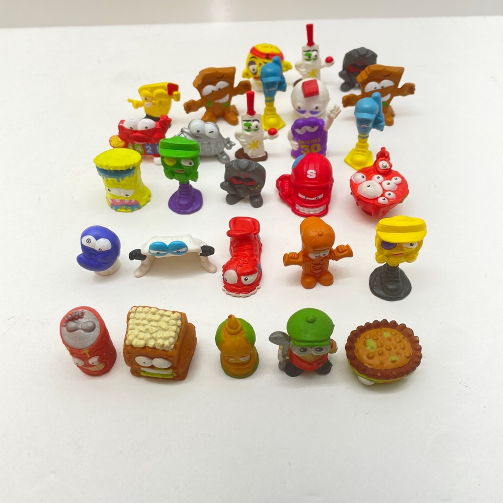 28 Mini Figures Zuru Smashers Moose Grossery Gang Minion Mixed Lot